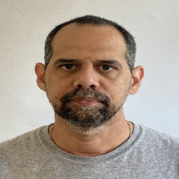 Daniel C Mendoza